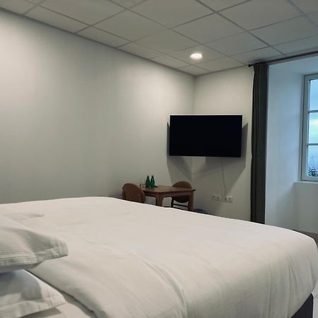 Chateau Lecusse - La Grande Roche - Hotel, Spa, Boutique & Restaurant Broze Esterno foto