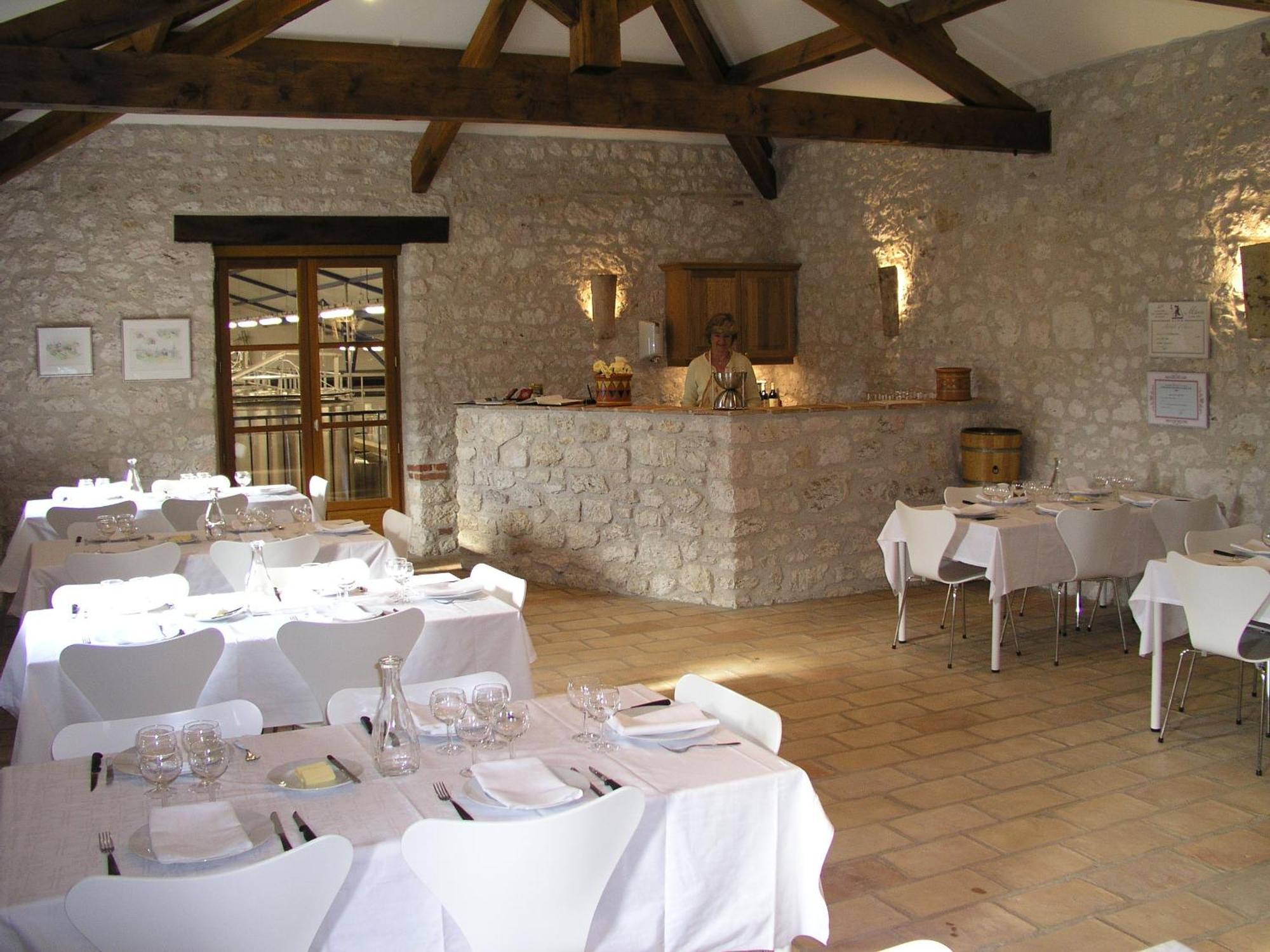 Chateau Lecusse - La Grande Roche - Hotel, Spa, Boutique & Restaurant Broze Esterno foto