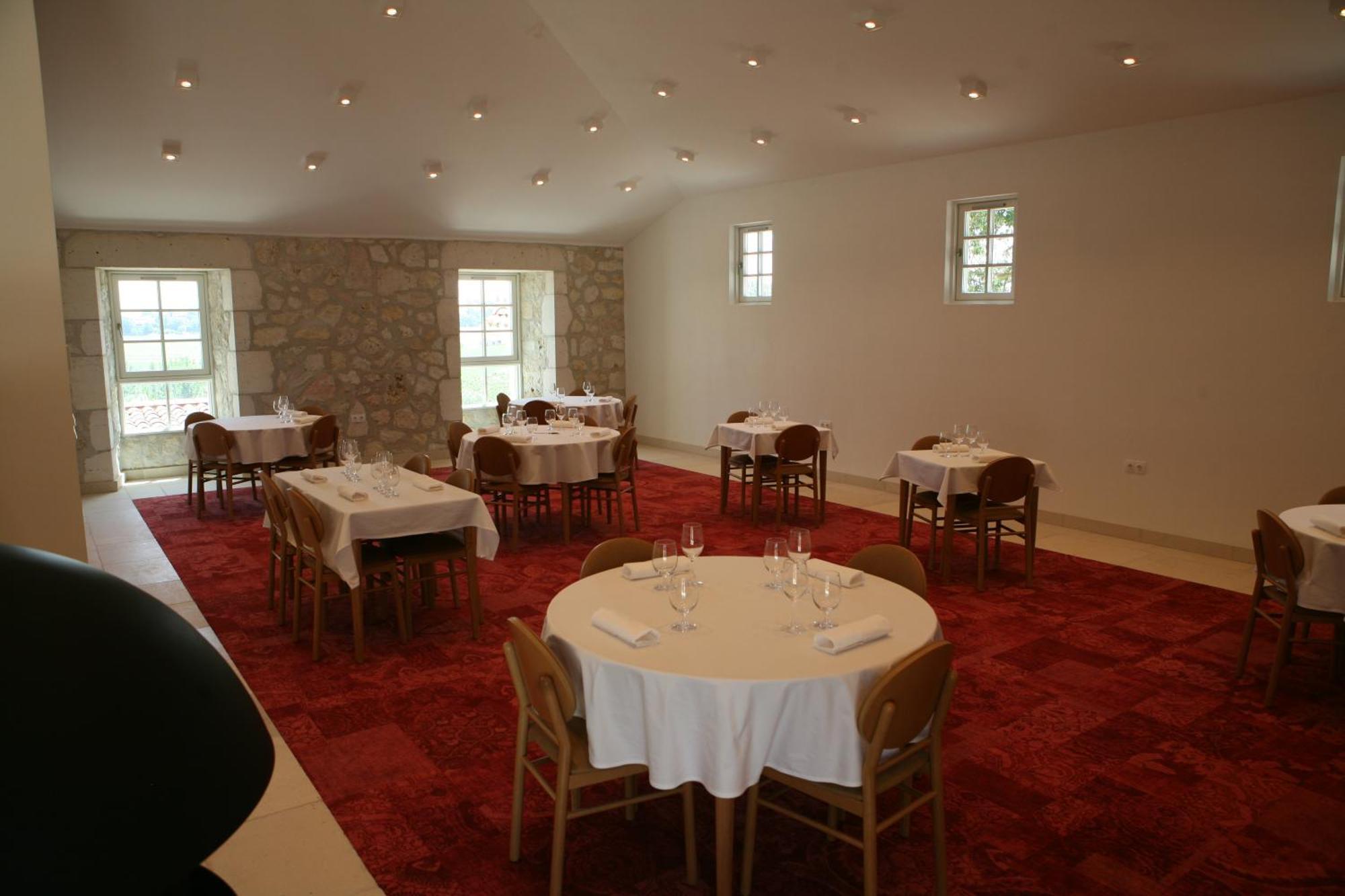 Chateau Lecusse - La Grande Roche - Hotel, Spa, Boutique & Restaurant Broze Esterno foto