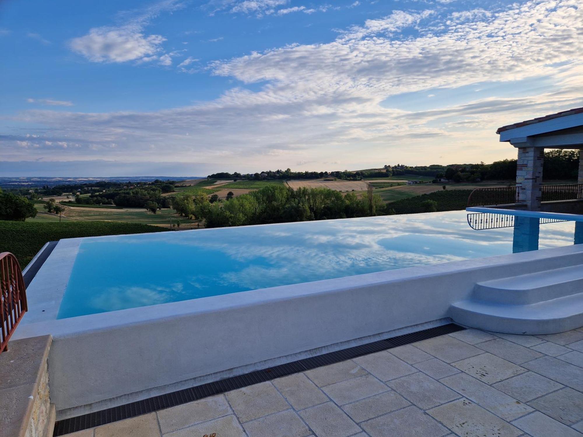 Chateau Lecusse - La Grande Roche - Hotel, Spa, Boutique & Restaurant Broze Esterno foto